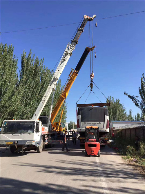 洪湖市港口集装箱搬运案例